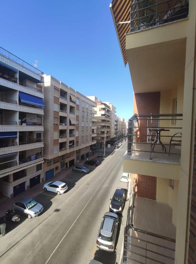 Apartamento 1A Linea Anri Τορεβιέχα Εξωτερικό φωτογραφία