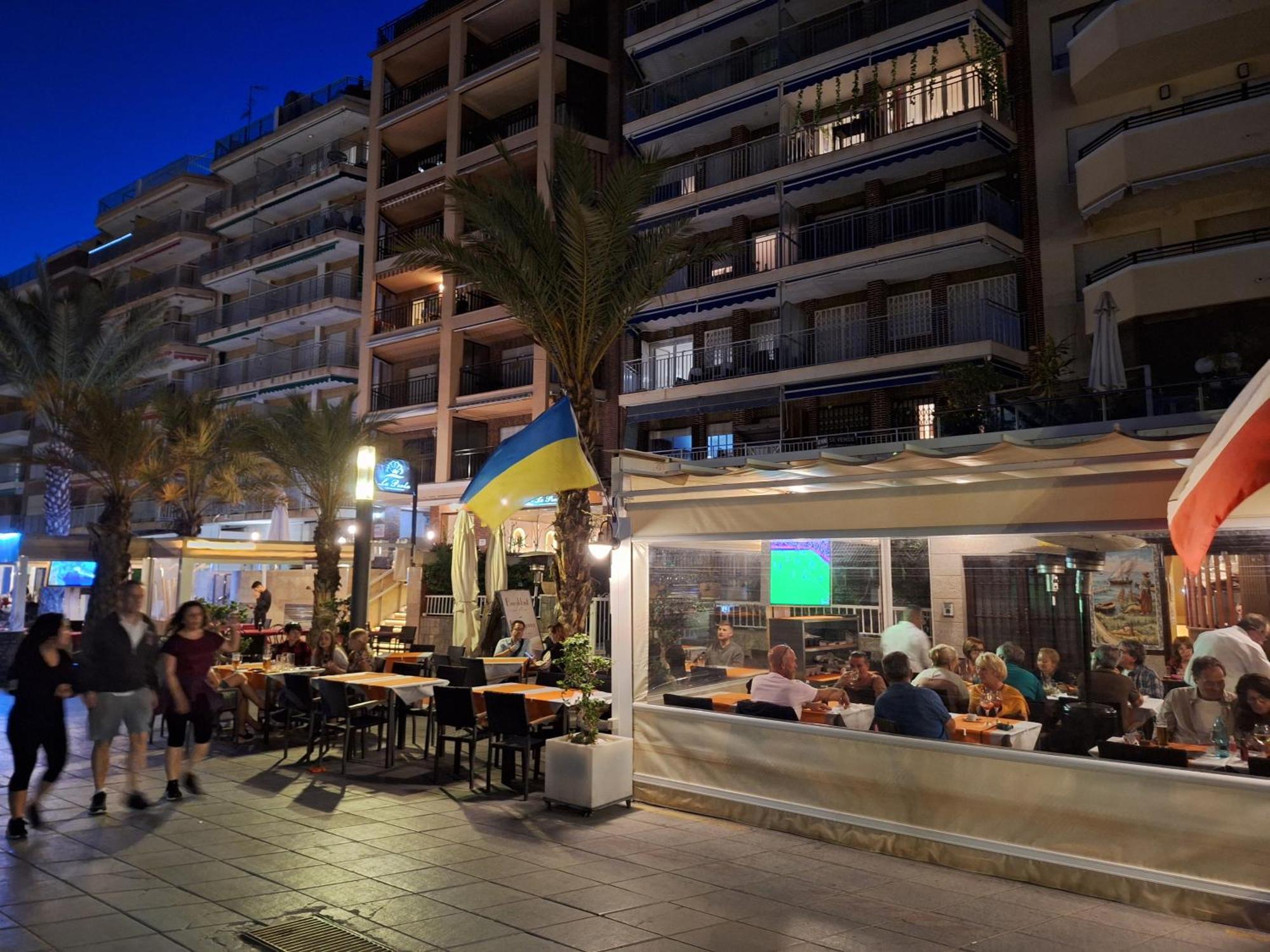Apartamento 1A Linea Anri Τορεβιέχα Εξωτερικό φωτογραφία