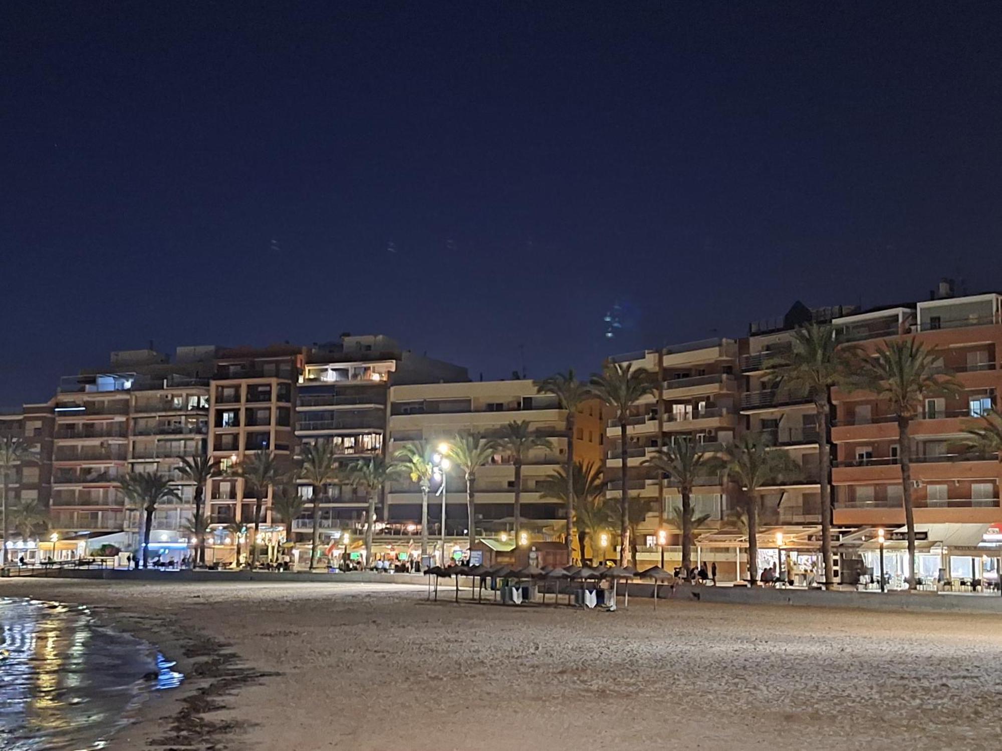 Apartamento 1A Linea Anri Τορεβιέχα Εξωτερικό φωτογραφία